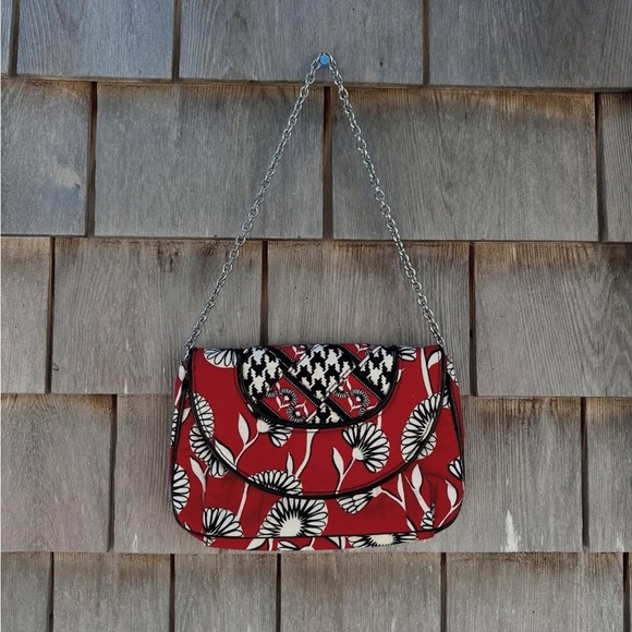 Vera Bradley Handbags - Vera Bradley Red and Black Floral Purse